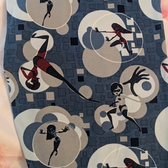 Lularoe OS Disney leggings - Picture 2 of 4